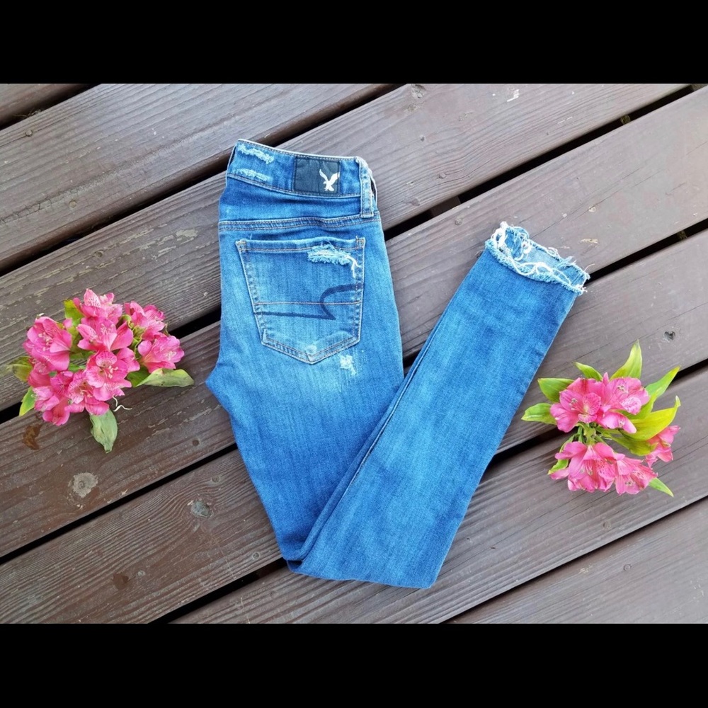 AE Super Skinny Jeans - Size 2